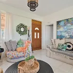 Theodoros Apartamento