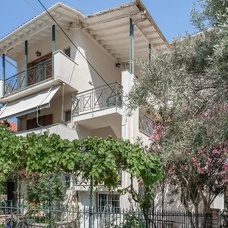 Apartamento Theodoros *