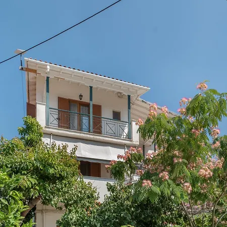Theodoros * ניקיאנה