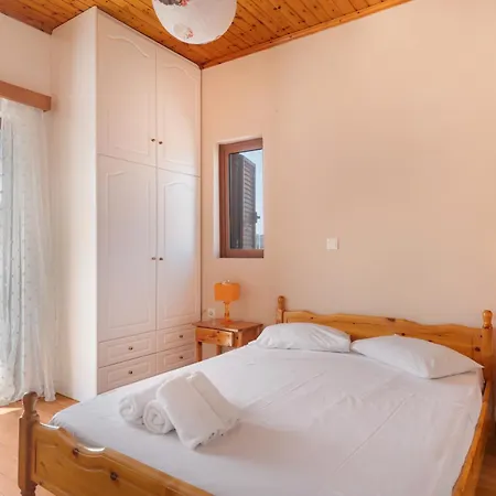 Theodoros Apartment Nikiana